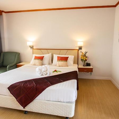 Surin Majestic Hotel Екстериор снимка