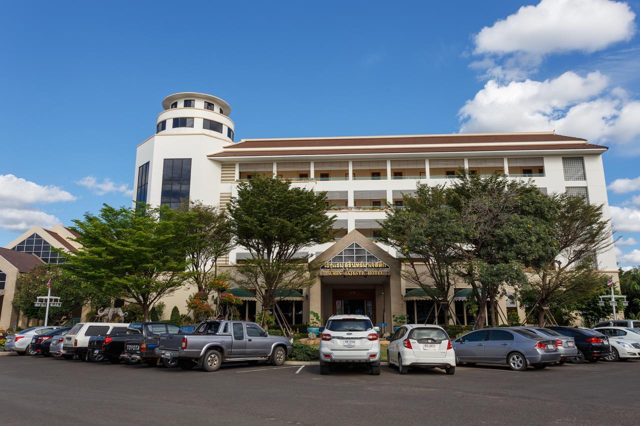 Surin Majestic Hotel Екстериор снимка