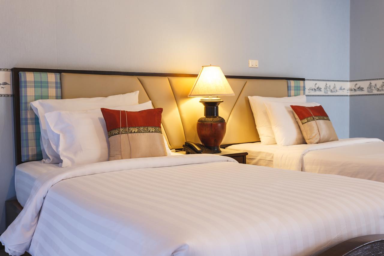 Surin Majestic Hotel Екстериор снимка
