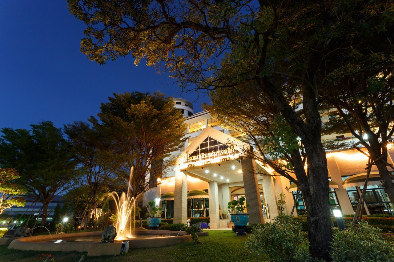 Surin Majestic Hotel Екстериор снимка