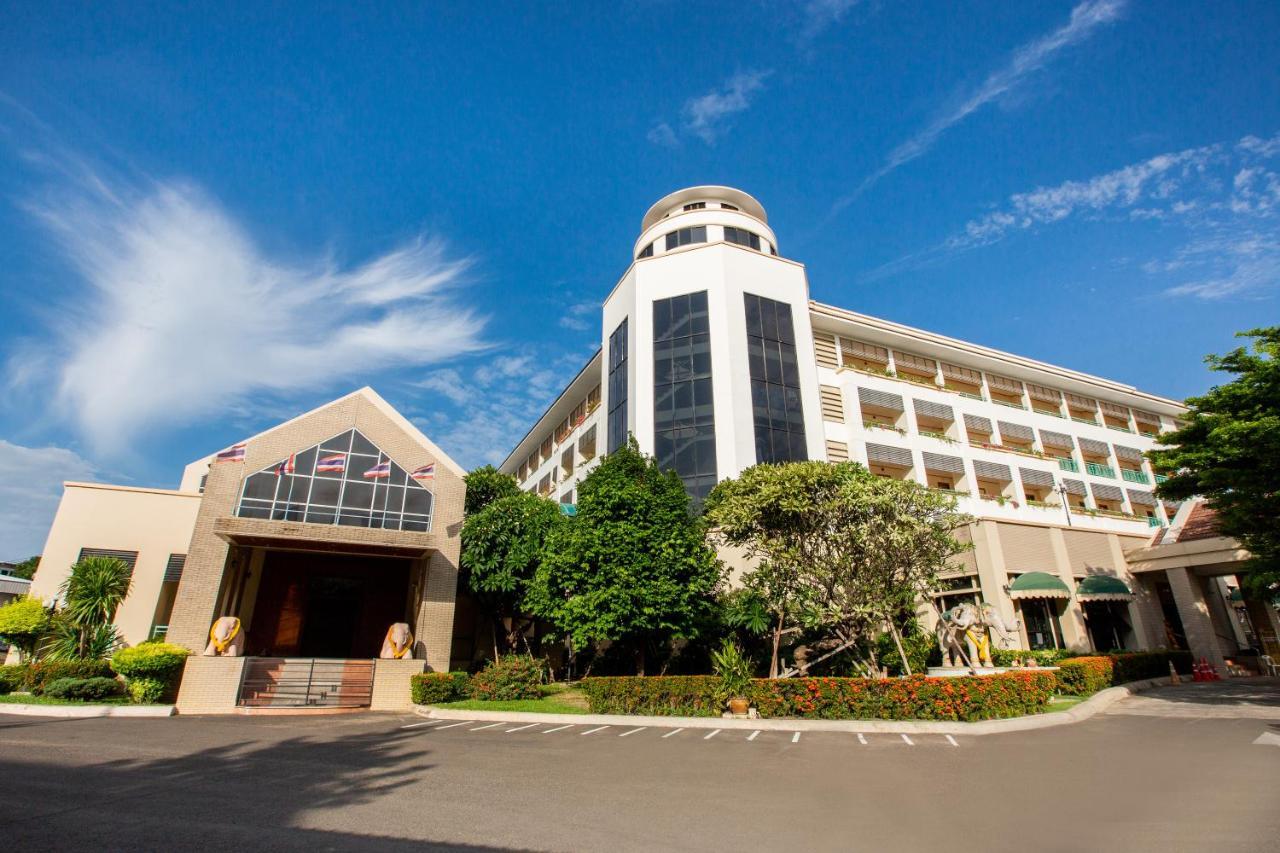 Surin Majestic Hotel Екстериор снимка