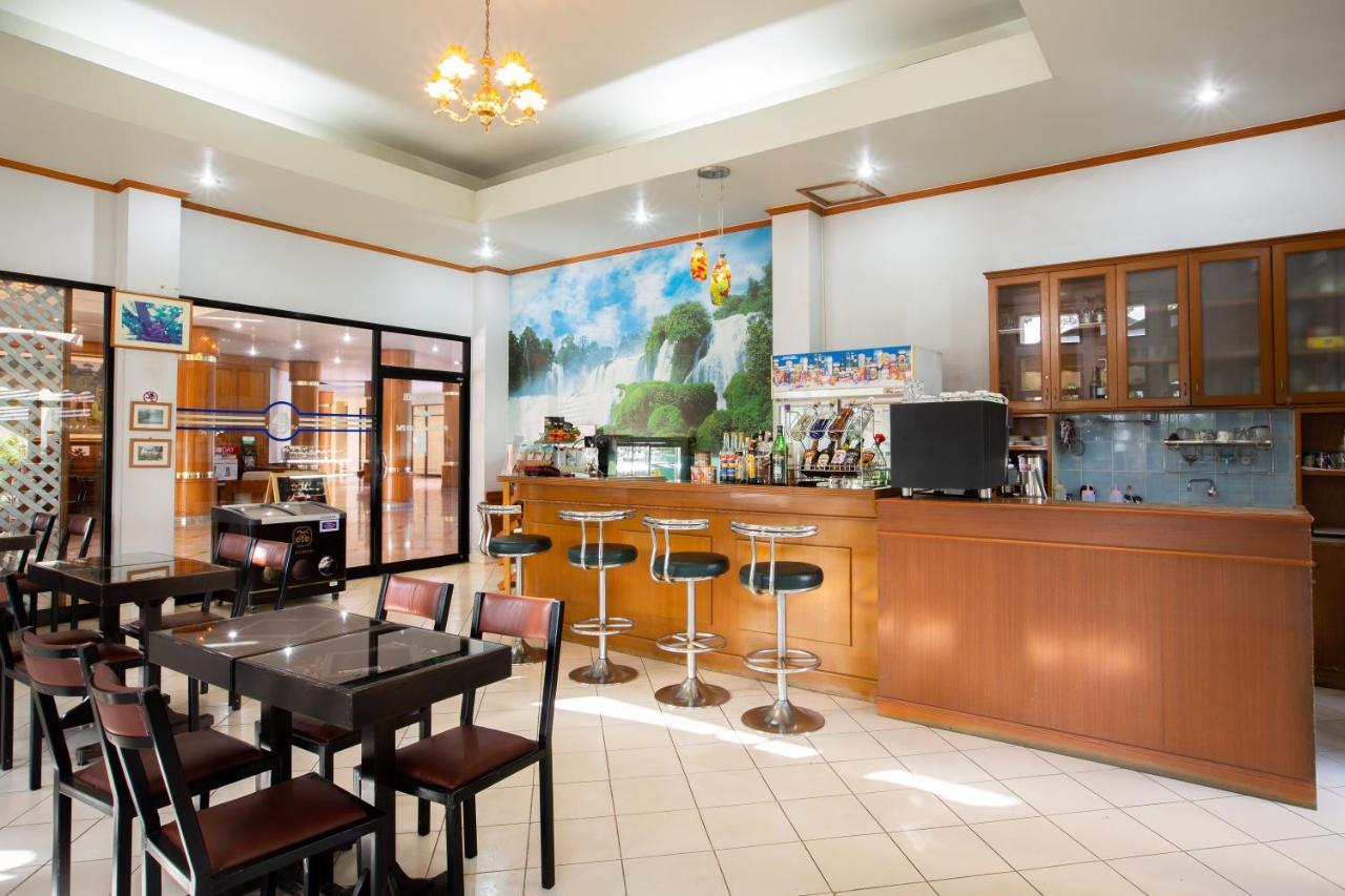 Surin Majestic Hotel Екстериор снимка